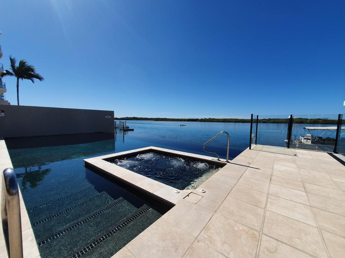 Trafalgar Towers Maroochydore Bagian luar foto