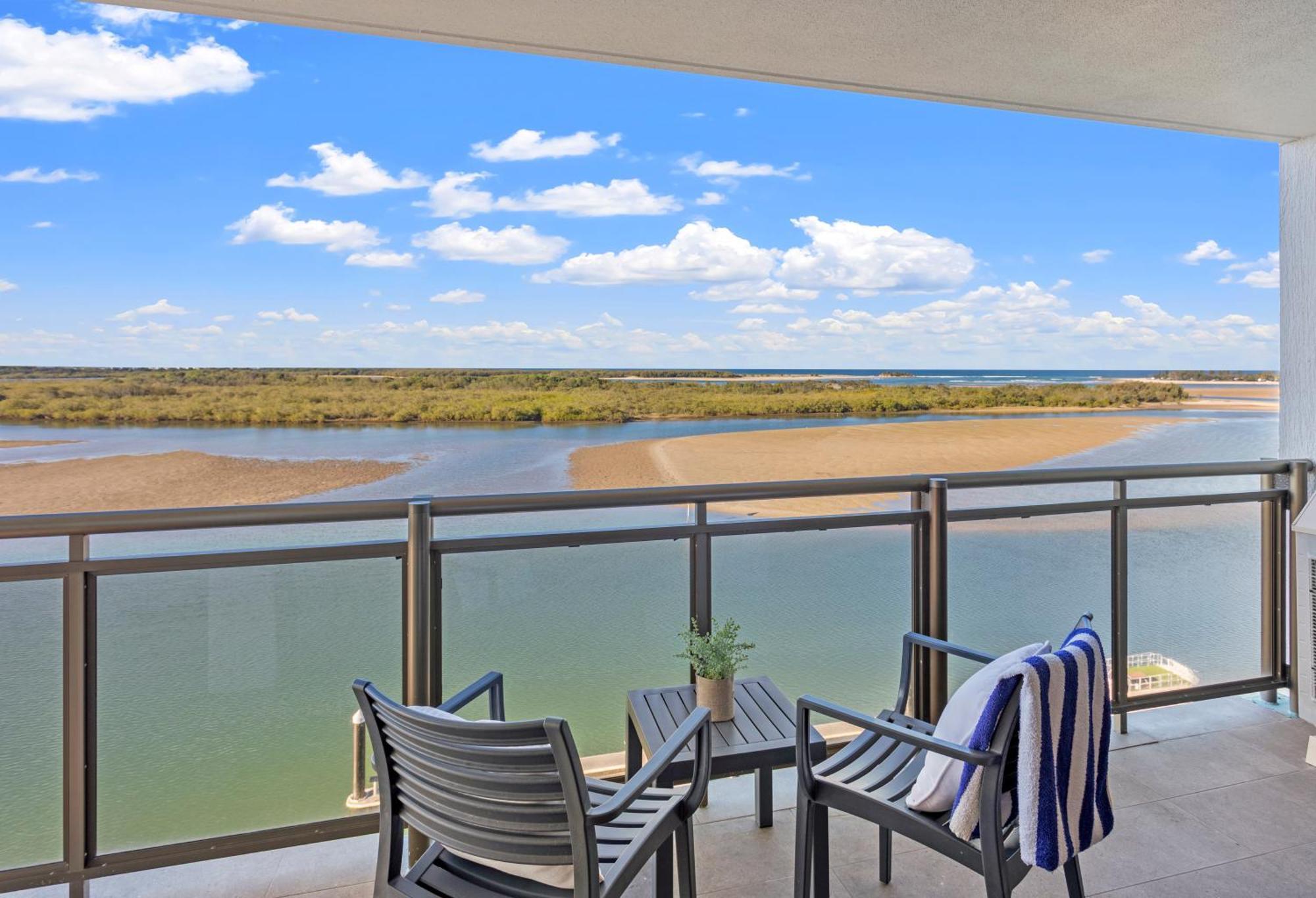 Trafalgar Towers Maroochydore Bagian luar foto