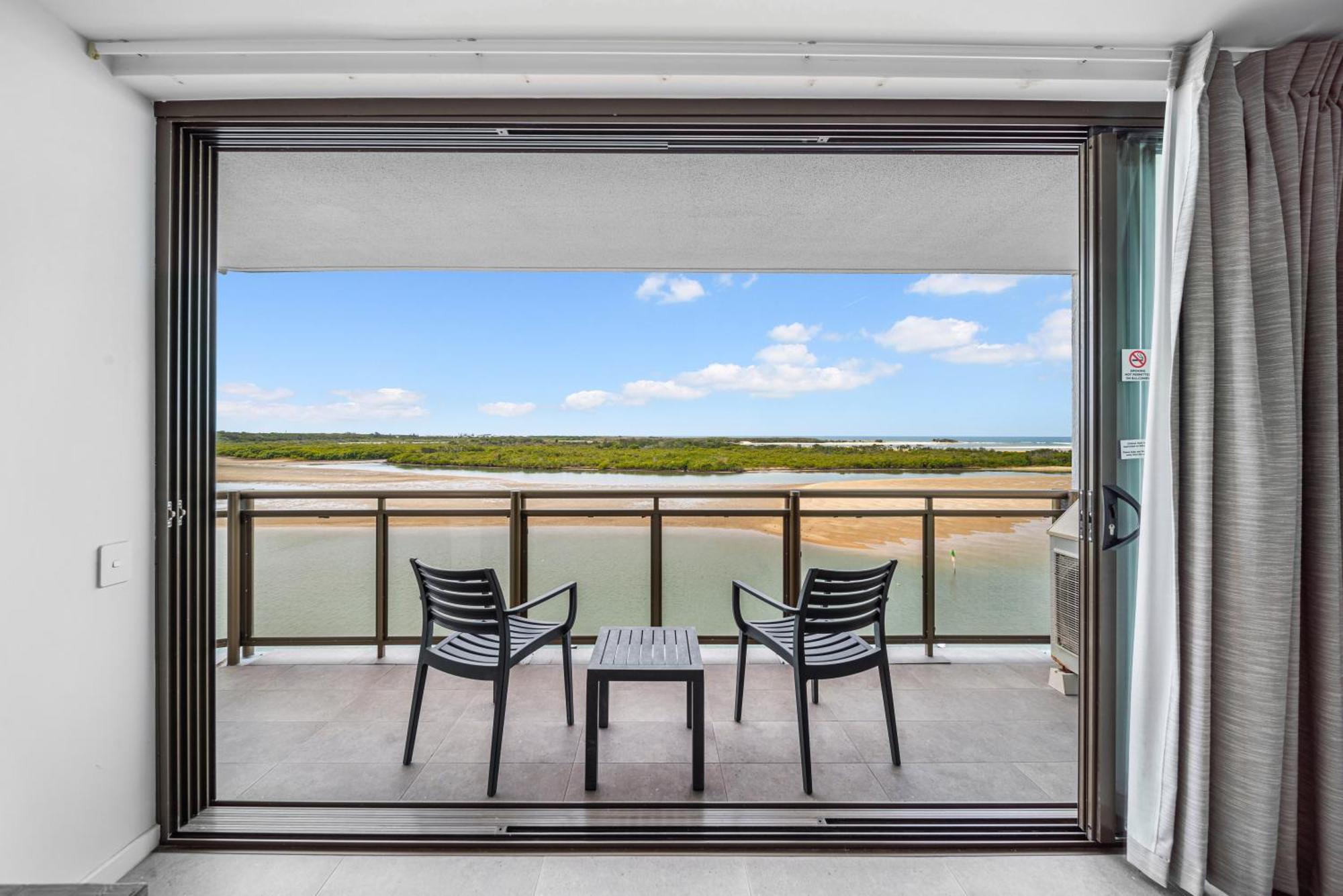 Trafalgar Towers Maroochydore Bagian luar foto